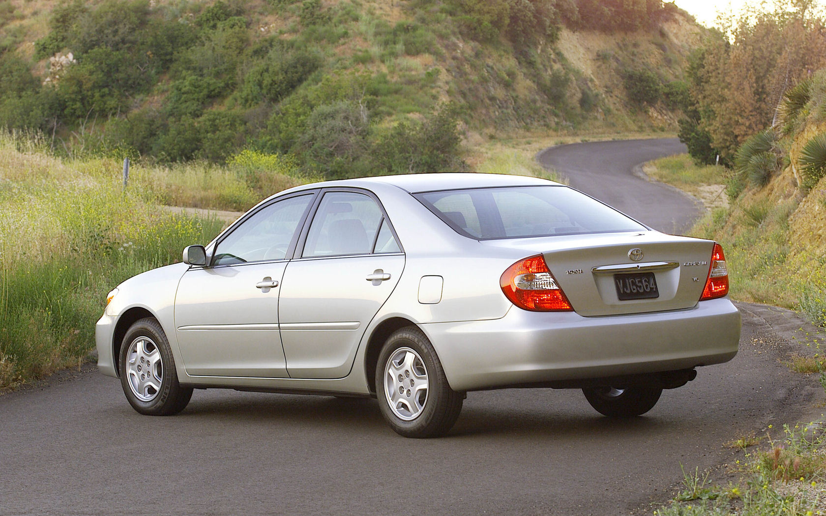 Toyota Camry Desktop Wallpaper