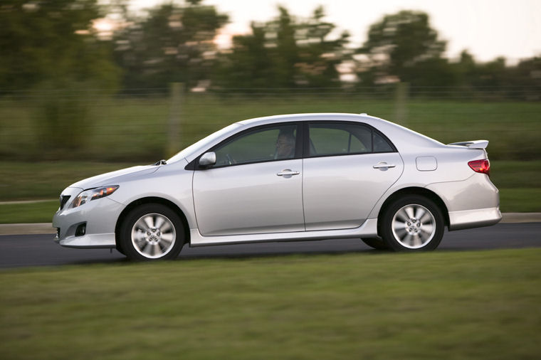 2009 Toyota Corolla S - Picture / Pic / Image