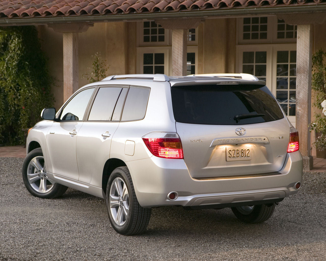 Toyota Highlander Desktop Wallpaper