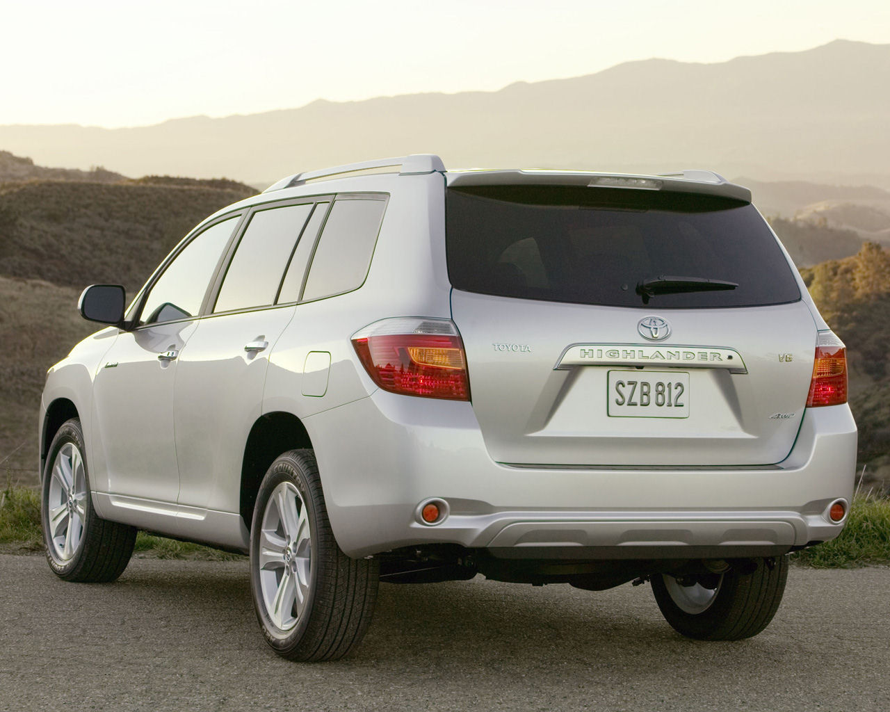 Toyota Highlander Desktop Wallpaper