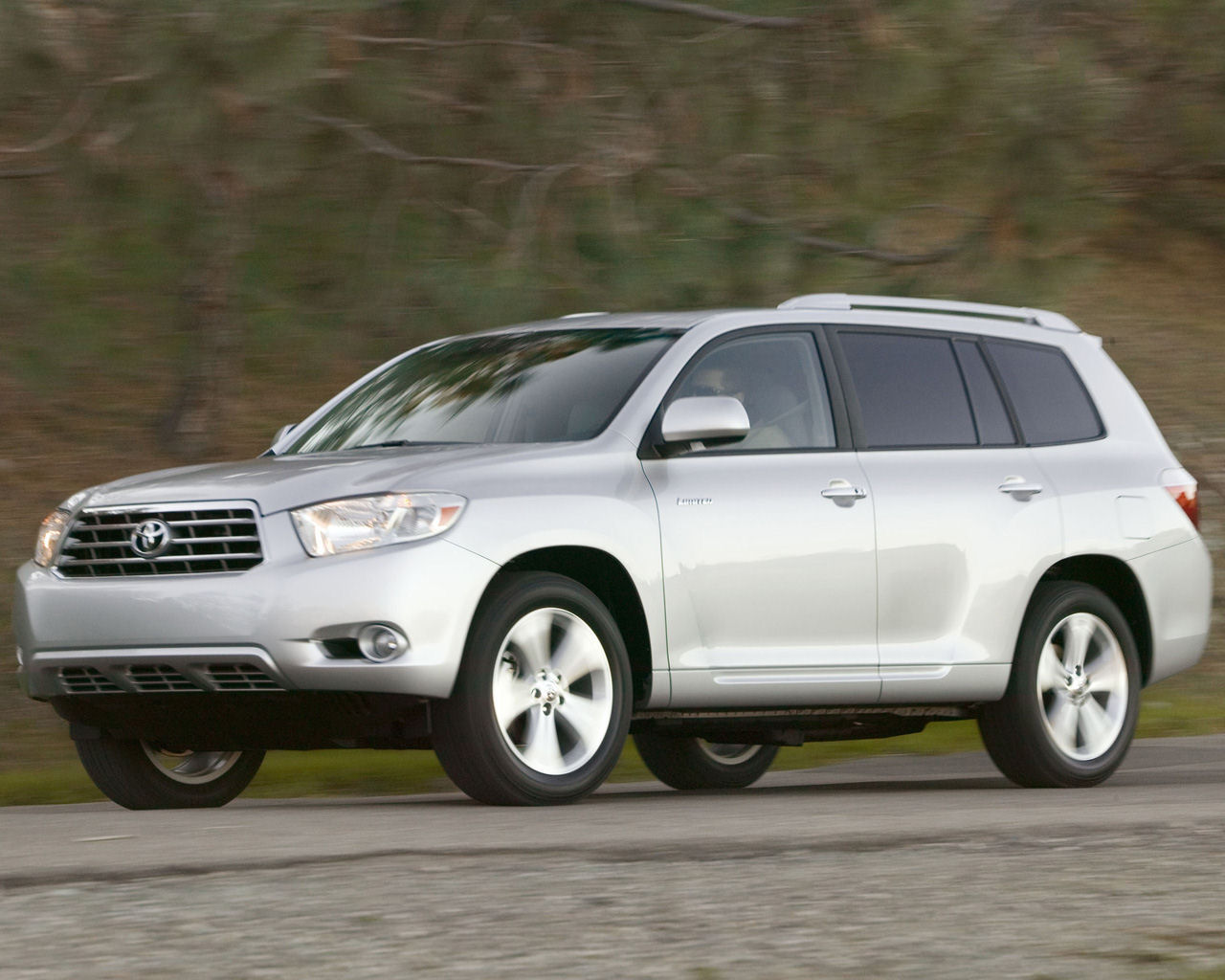 Toyota Highlander Desktop Wallpaper