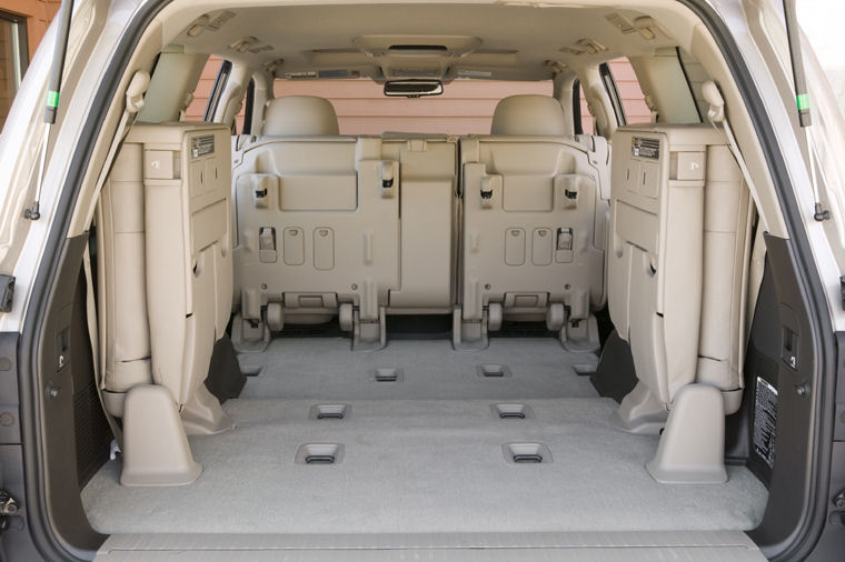 2010 Toyota Land Cruiser Trunk - Picture / Pic / Image