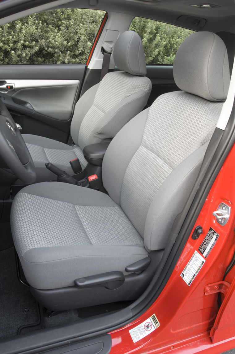 2009 Toyota Matrix XRS Front Seats Picture