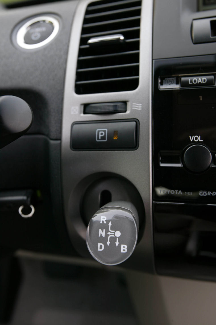 2008 Toyota Prius Touring Gear Lever Picture