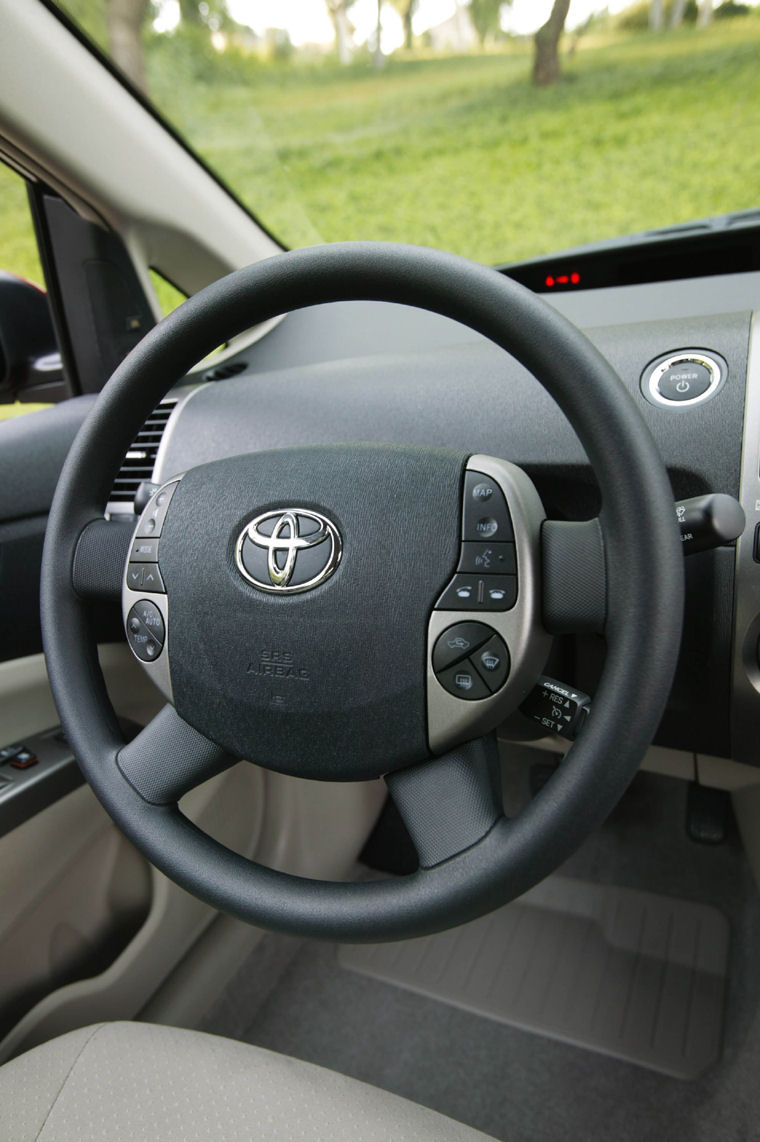 2009 Toyota Prius Touring Steering-Wheel Picture