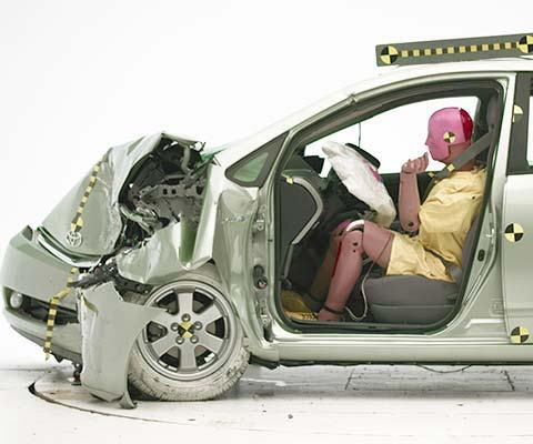 2009 Toyota Prius IIHS Frontal Impact Crash Test Picture