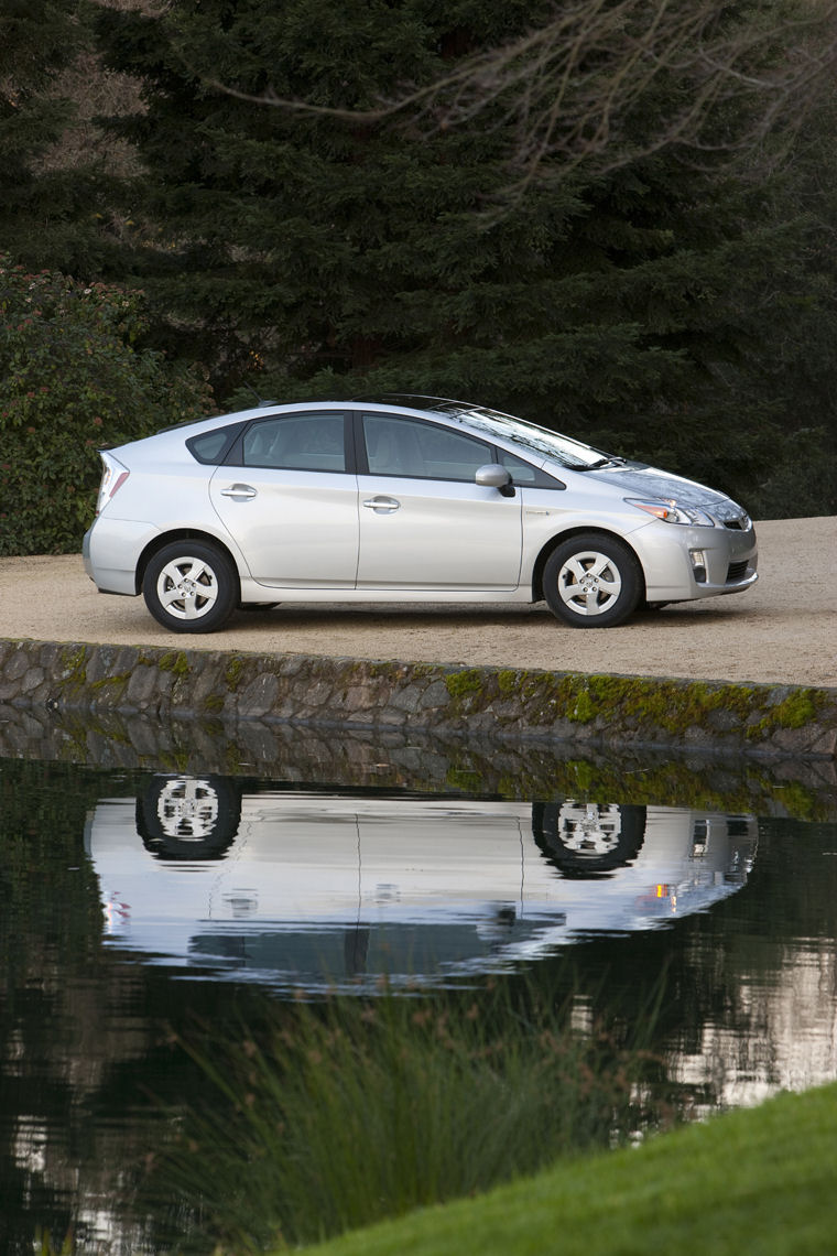 2010 Toyota Prius Picture