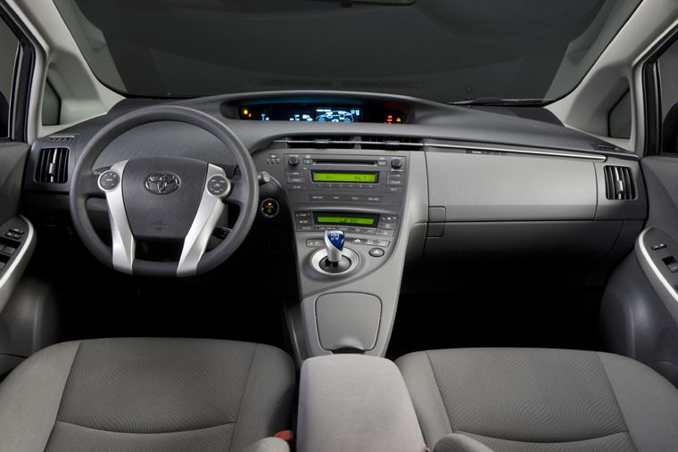 2010 Toyota Prius Cockpit Picture