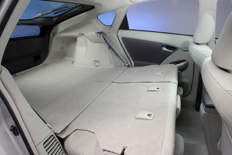 2010 Toyota Prius Rear Seats Folded Picture