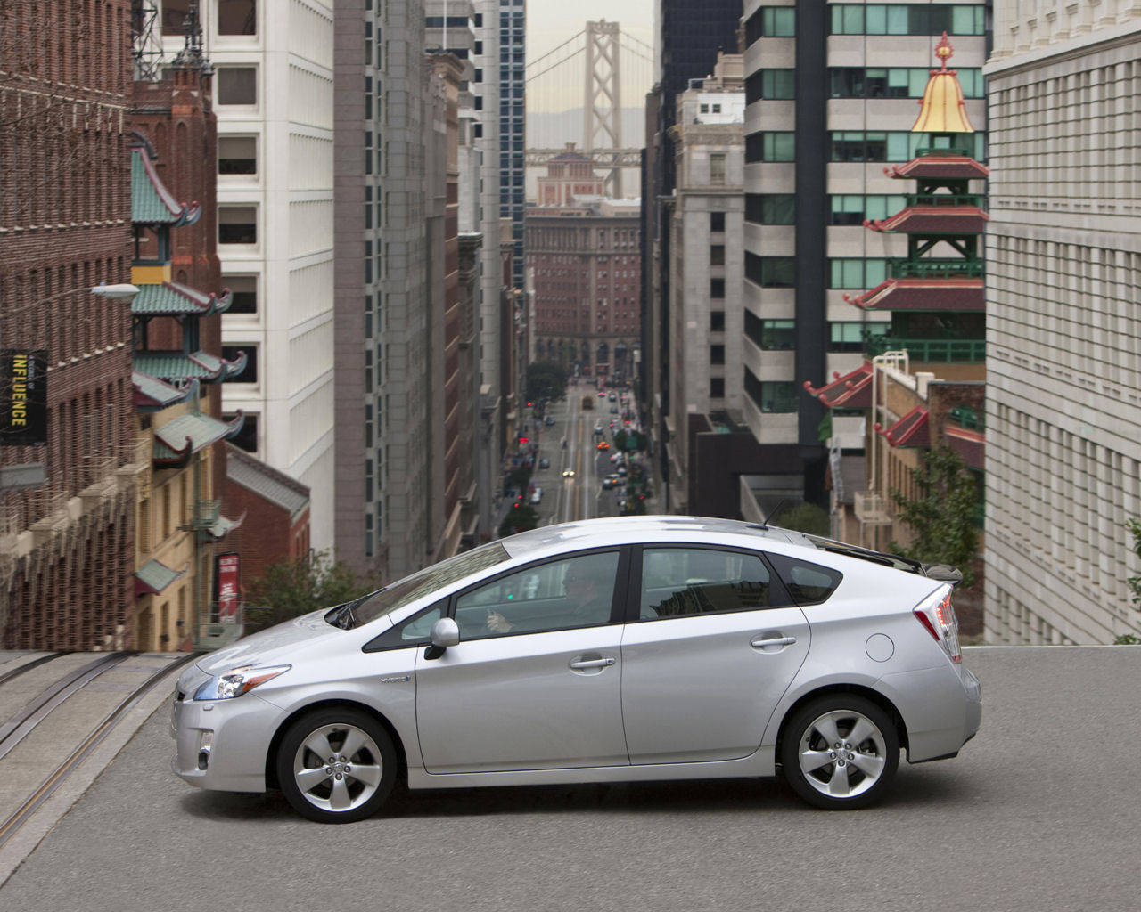 Toyota Prius Desktop Wallpaper