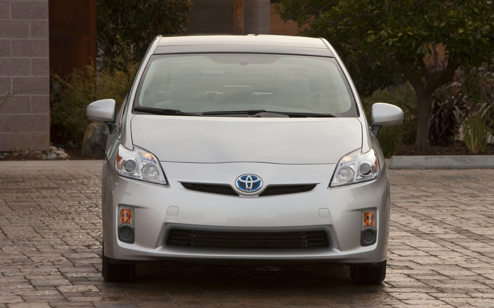 Toyota Prius Desktop Wallpaper