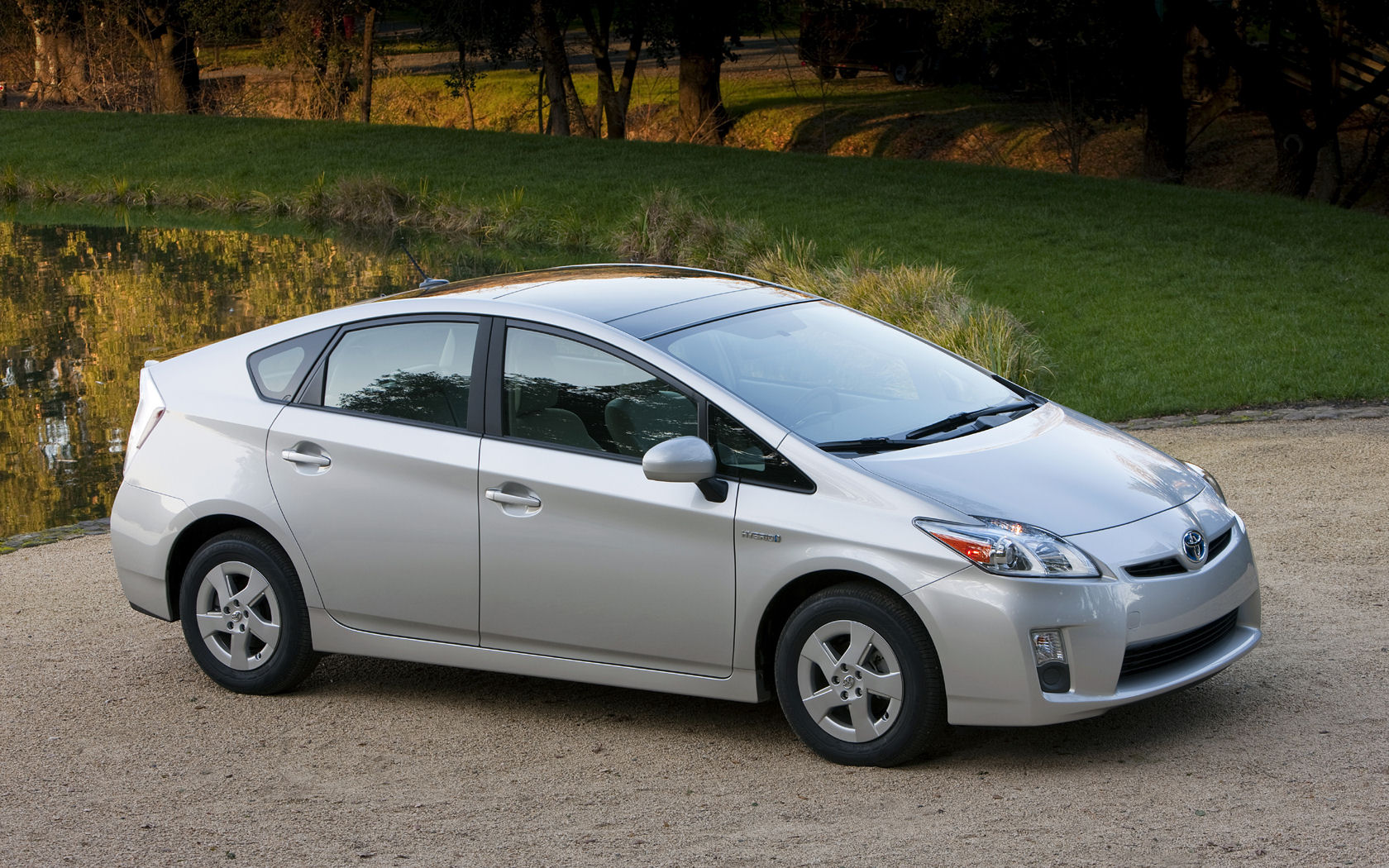 Toyota Prius Desktop Wallpaper