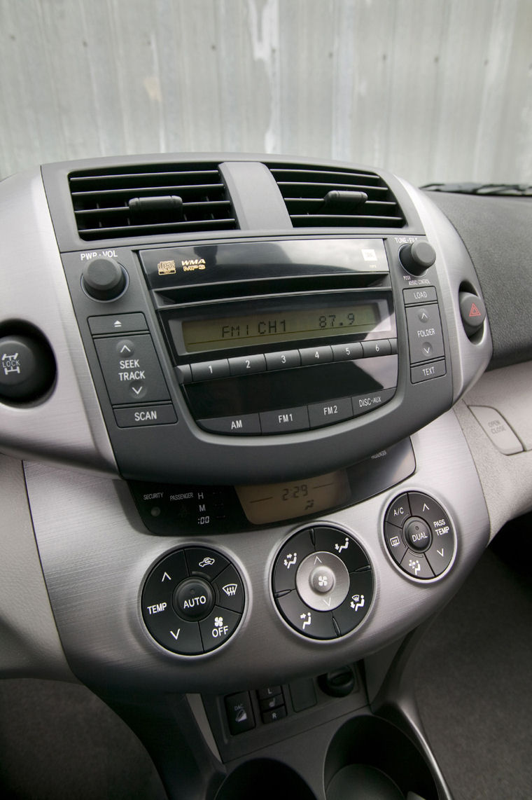 2008 Toyota RAV4 Limited Dashboard Picture