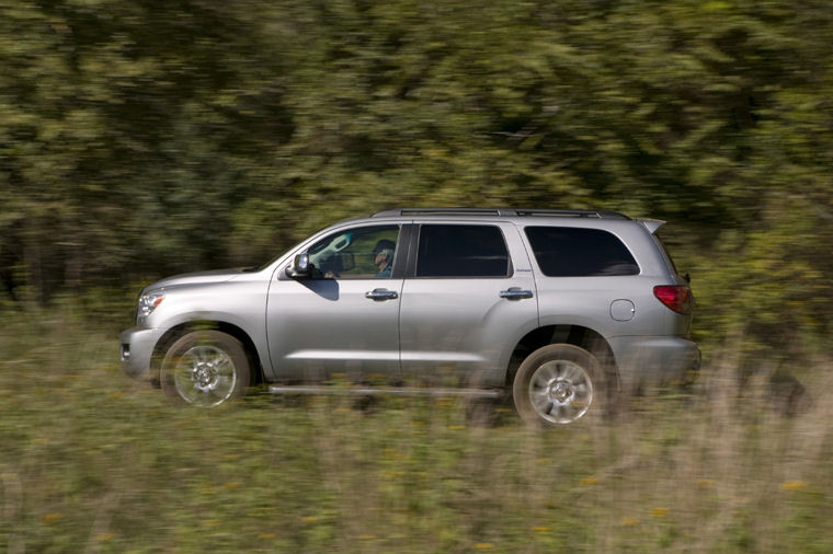 2008 Toyota Sequoia 5.7 V8 Picture