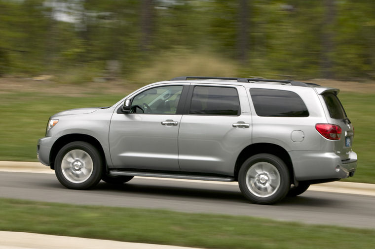 2008 Toyota Sequoia 5.7 V8 Picture