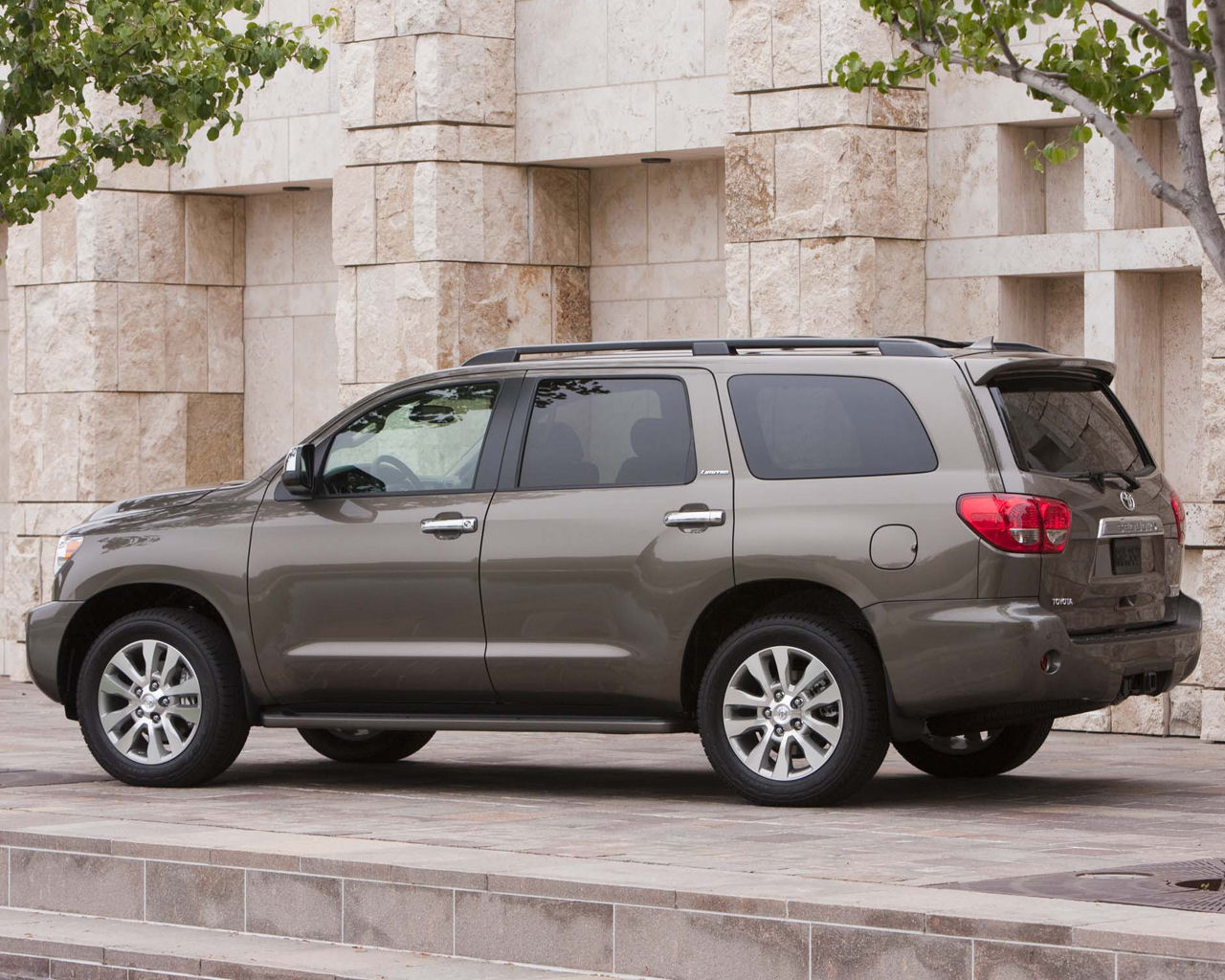 Toyota Sequoia Desktop Wallpaper