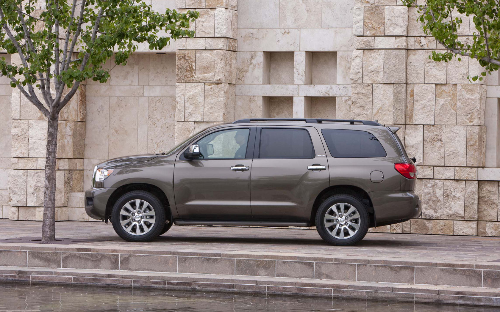 Toyota Sequoia Desktop Wallpaper