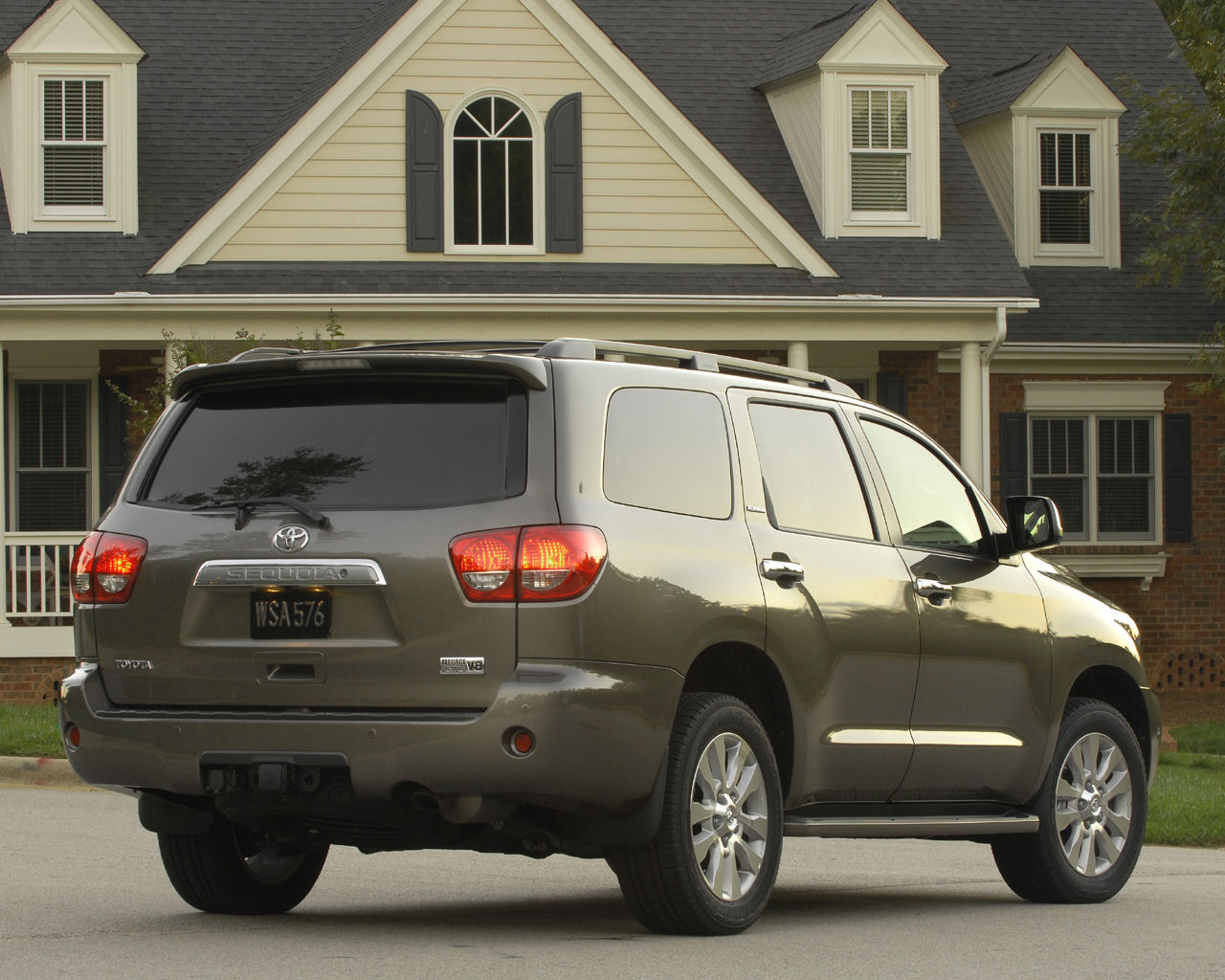 Toyota Sequoia Desktop Wallpaper