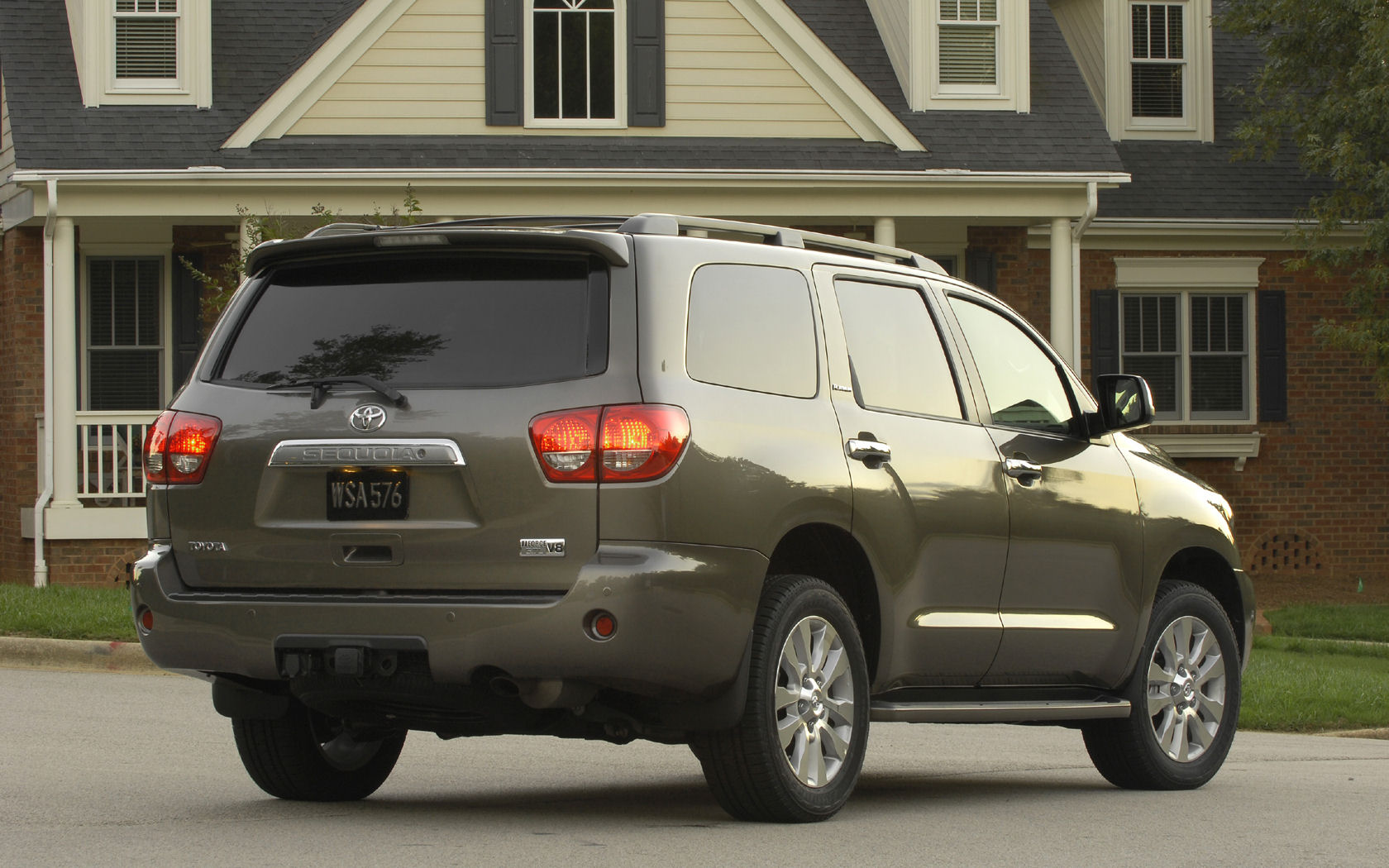 Toyota Sequoia Desktop Wallpaper