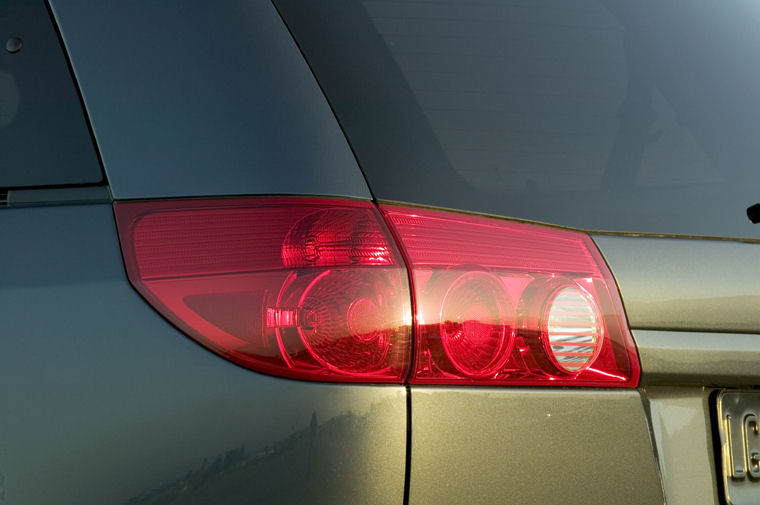 2008 Toyota Sienna Tail Light Picture