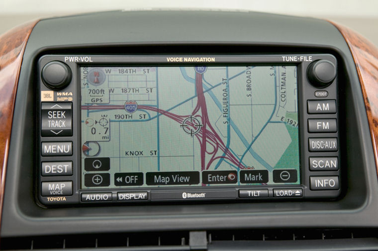 2009 Toyota Sienna Navigation Screen Picture