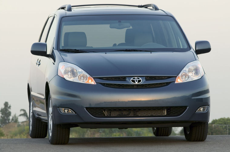 2009 Toyota Sienna Picture