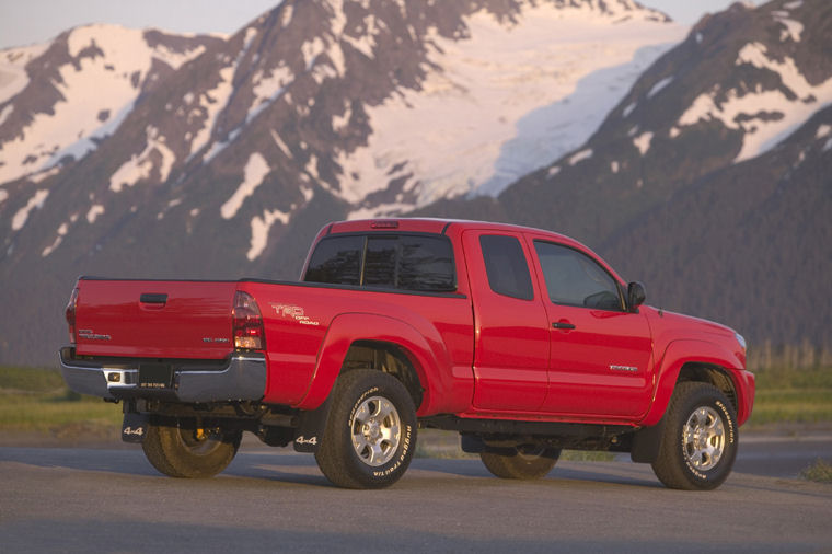 2005 Toyota Tacoma Access Cab AWD Picture