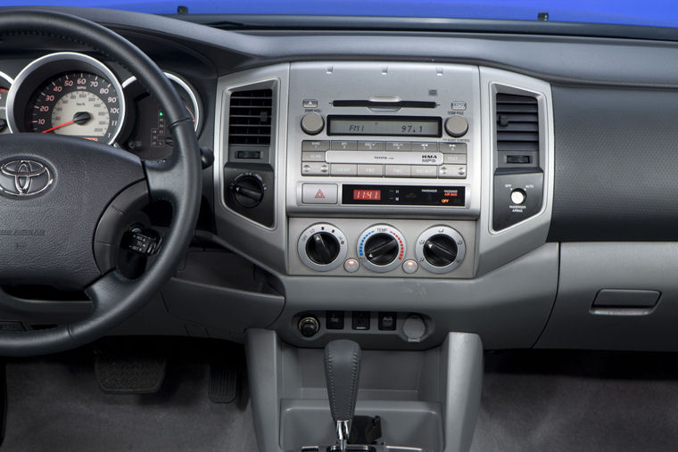 2008 Toyota Tacoma Access Cab AWD Dashboard Picture