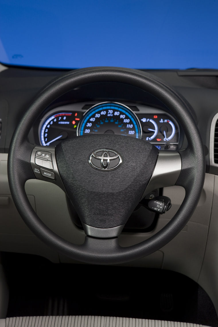 2009 Toyota Venza Steering Wheel Picture