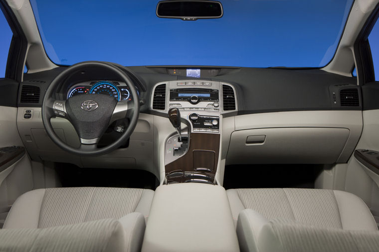 2009 Toyota Venza Cockpit Picture