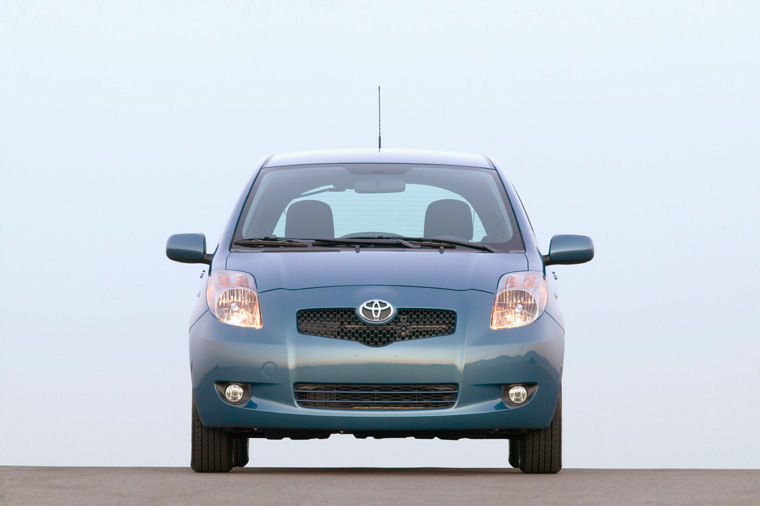 2008 Toyota Yaris Hatchback Picture