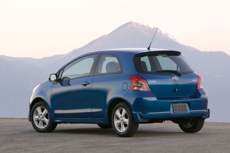 2008 Toyota Yaris S Hatchback Picture