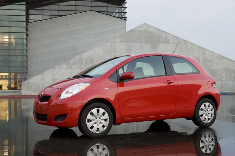 2010 Toyota Yaris 3-door Hatchback Picture