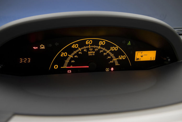 2010 Toyota Yaris 3-door Hatchback Gauges Picture