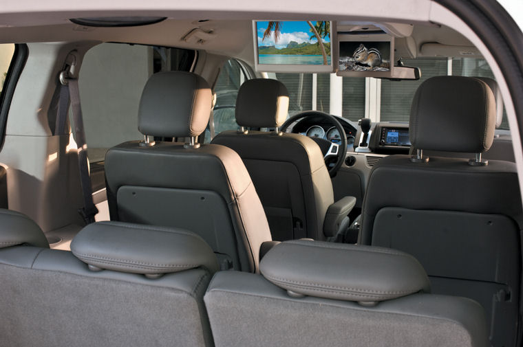 2009 Volkswagen Routan Interior Picture