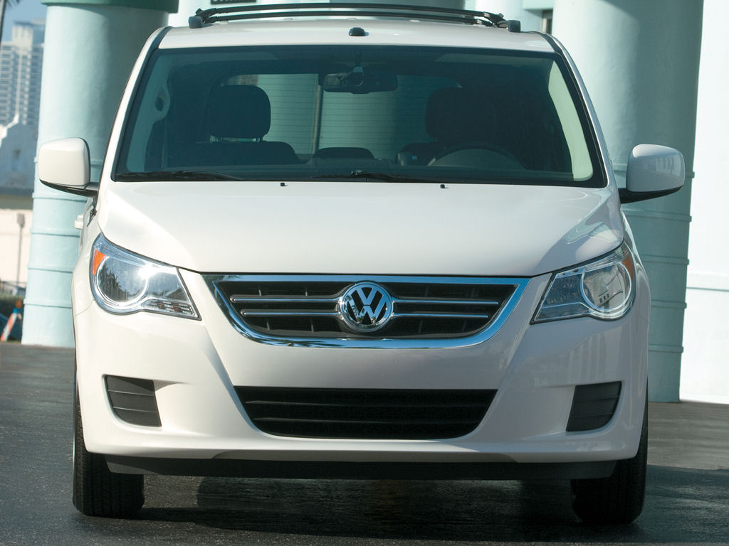 Volkswagen Routan Desktop Wallpaper