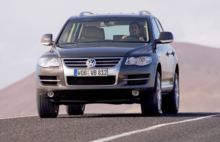 2008 Volkswagen Touareg V10 TDI Picture