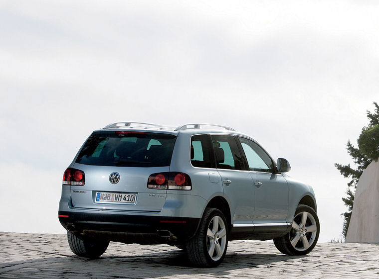 2008 Volkswagen Touareg V10 TDI Picture