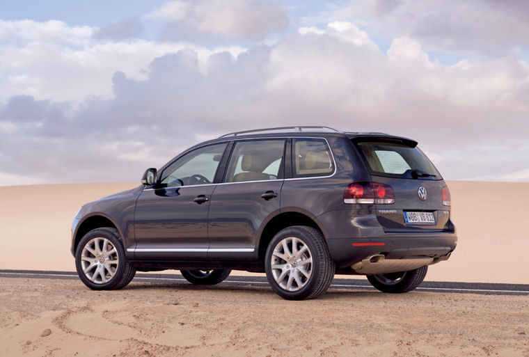 2008 Volkswagen Touareg V10 TDI Picture