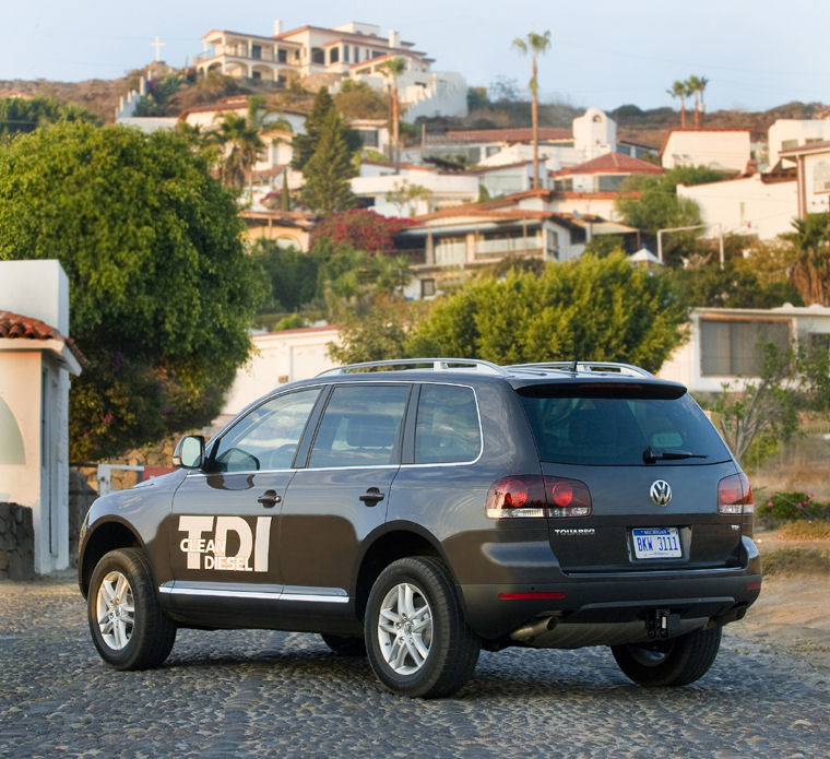 2009 Volkswagen Touareg V6 TDI Picture