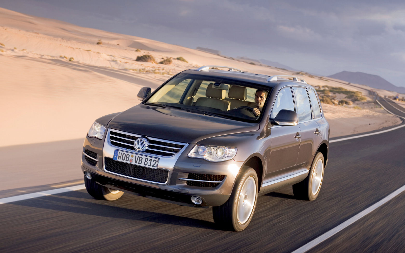 Volkswagen Touareg Desktop Wallpaper