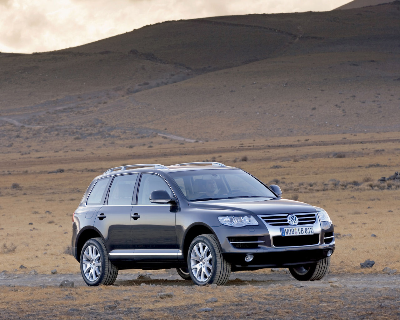 Volkswagen Touareg Desktop Wallpaper